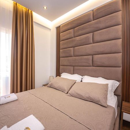 Hotel New Crystal Εξαμίλιο Εξωτερικό φωτογραφία