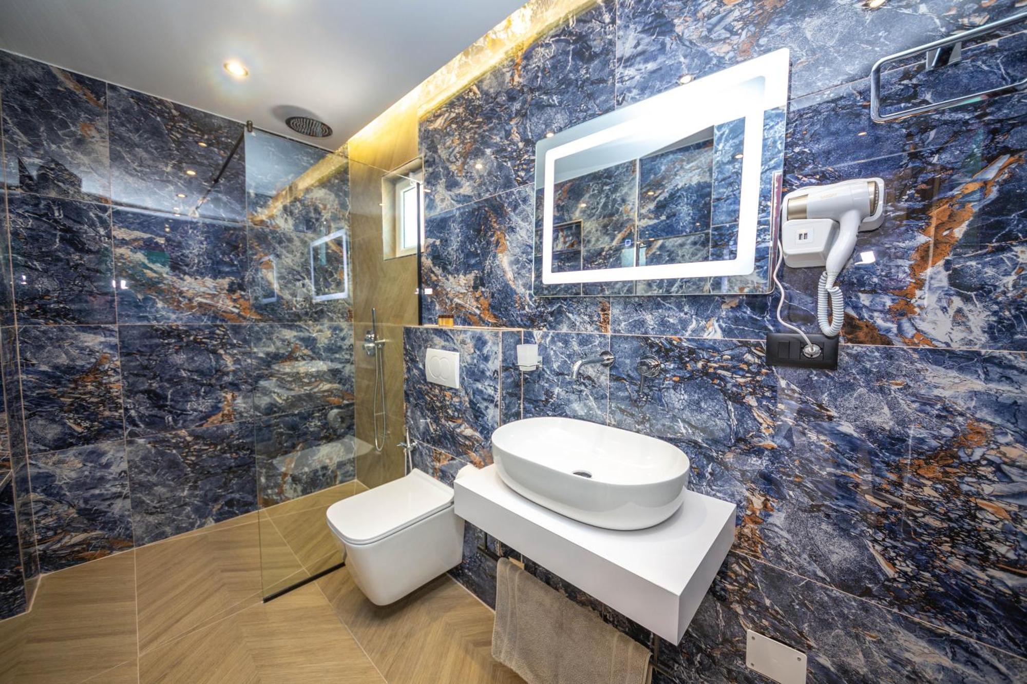 Hotel New Crystal Εξαμίλιο Εξωτερικό φωτογραφία